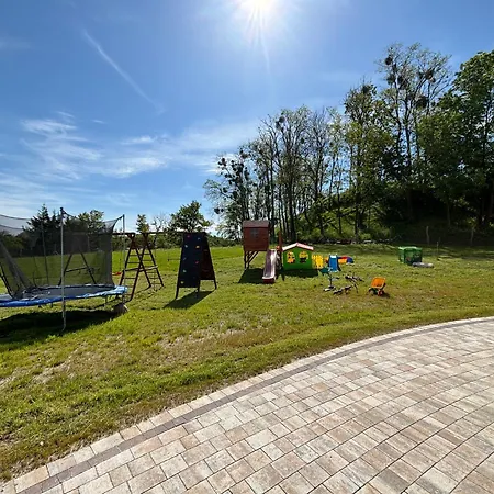 Woodstock بيت للعطل Krajnik Dolny