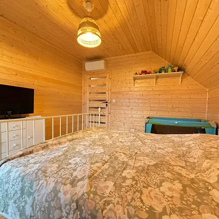 بيت للعطل Woodstock Krajnik Dolny